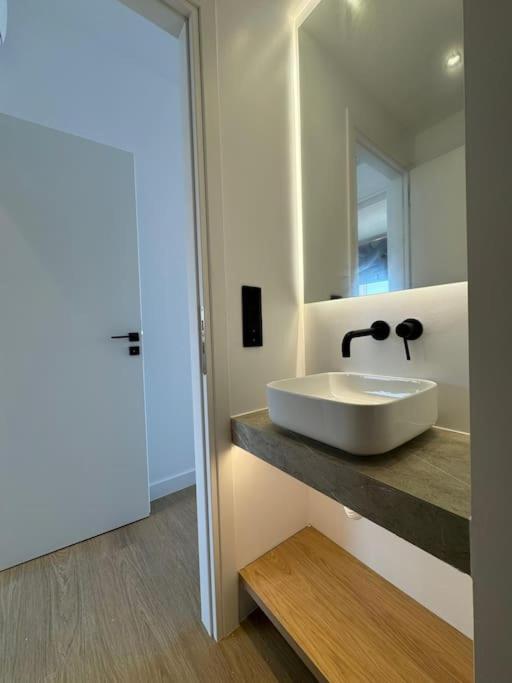 Bluemotion - Centralsuite 6Β Pireus Exteriör bild